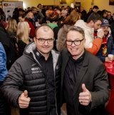 Chris McSorley, droite, président de Sierre-Valais Sport, fête après le vote à côté d'Alain Bonnet, gauche, président du HC Sierre